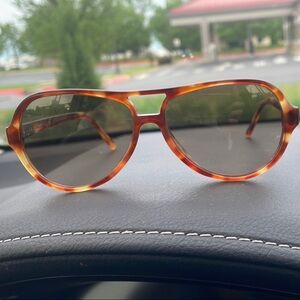 Stylish Tortoiseshell Sunglasses